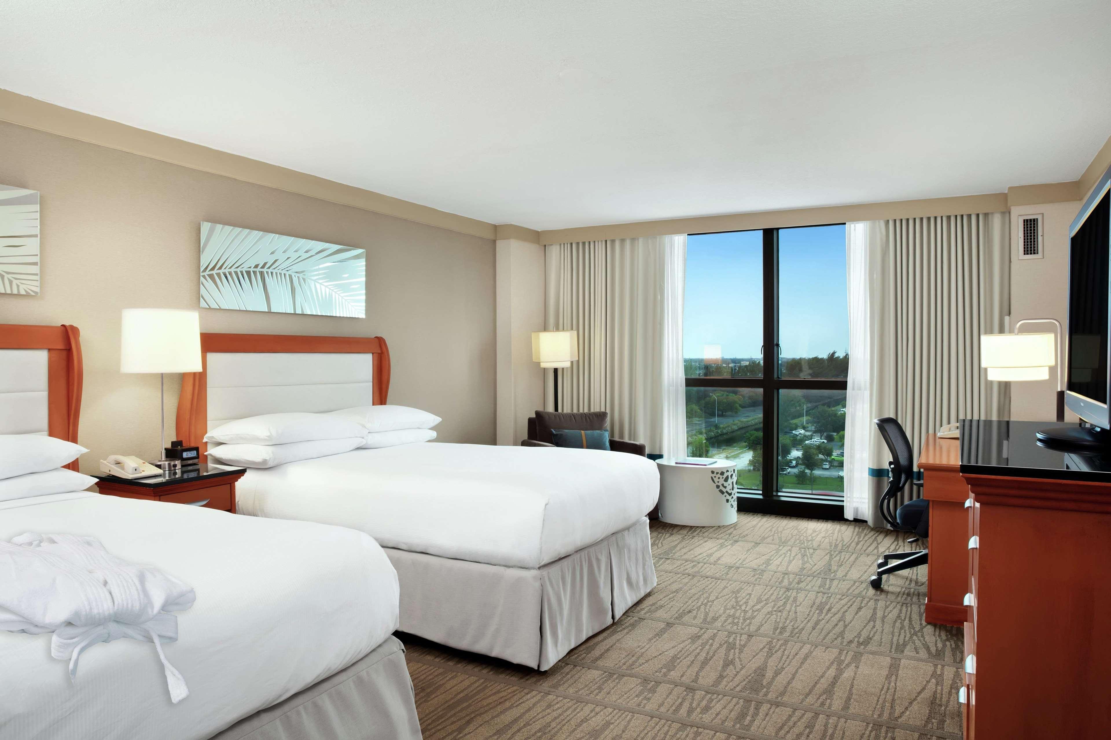 Doubletree By Hilton Hotel Miami Airport & Convention Center Miami Springs Exterior foto